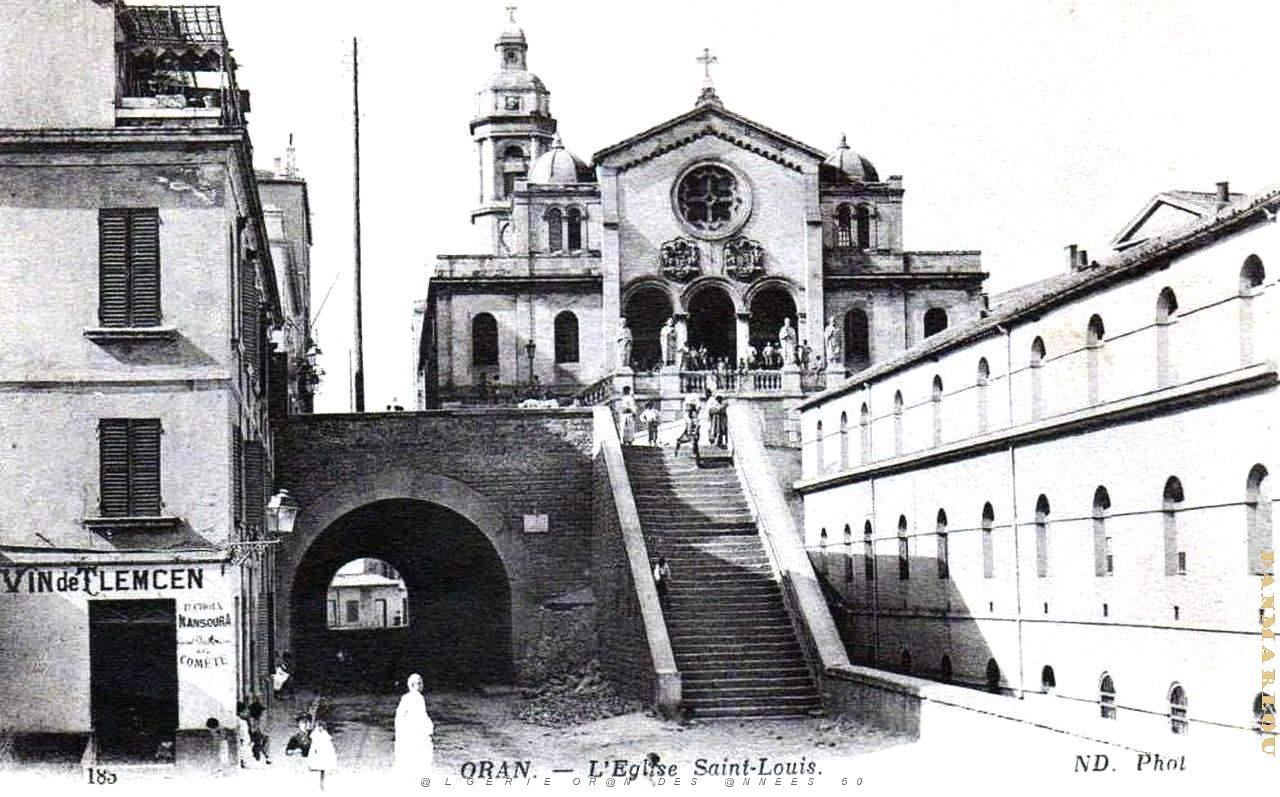 MB h- 039- eglise St-Louis et place de la perle.JPG